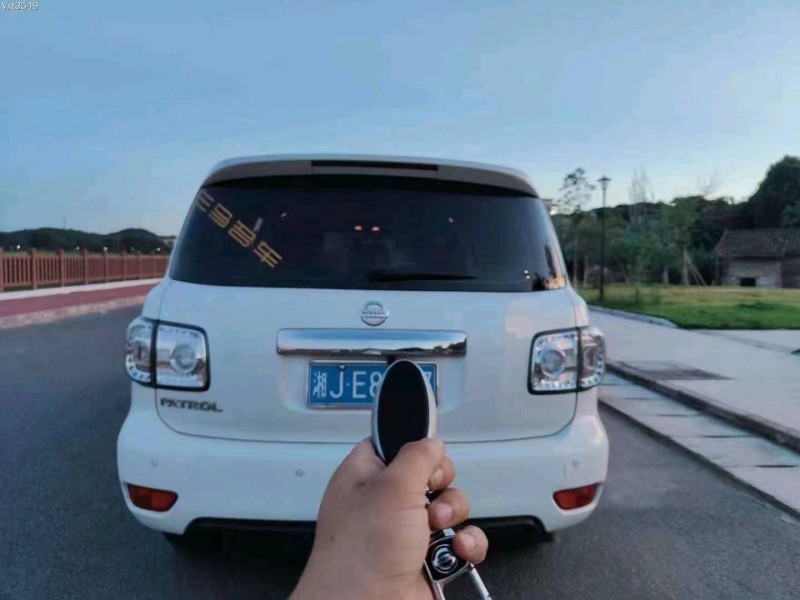 珠海20年日产途乐4