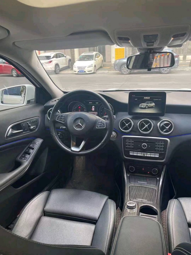 汕头18年奔驰GLA8