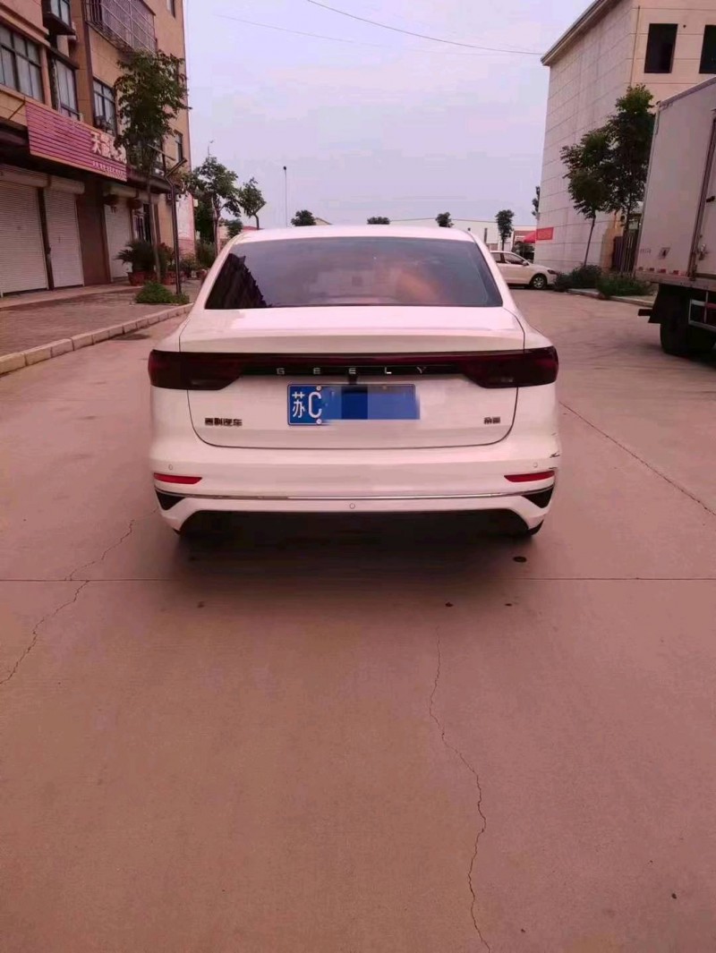徐州22年吉利帝豪7