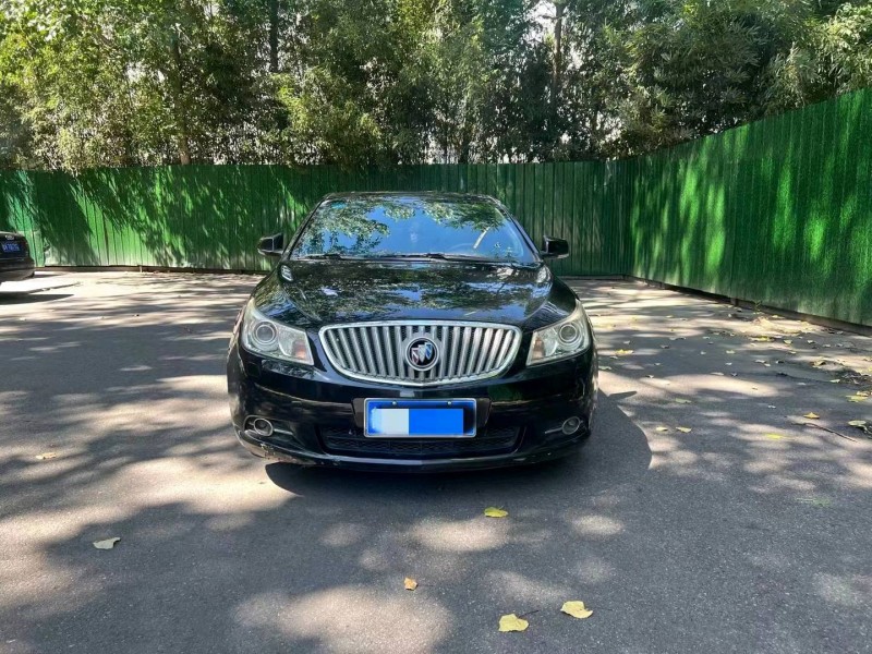 东营10年别克君越1