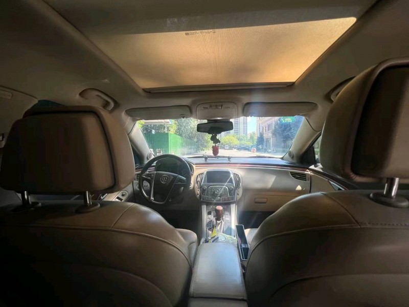 东营10年别克君越9