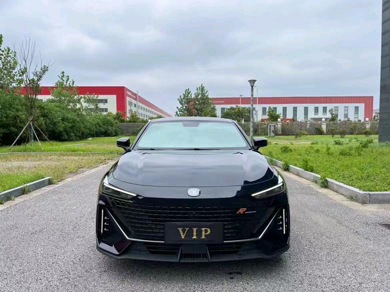 鹽城23年長安汽車UNI-V1