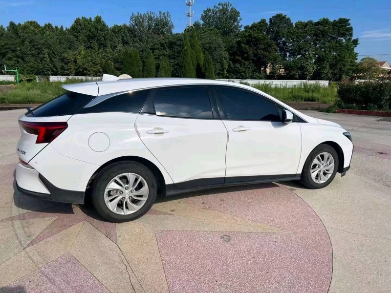 青岛23年别克微蓝4