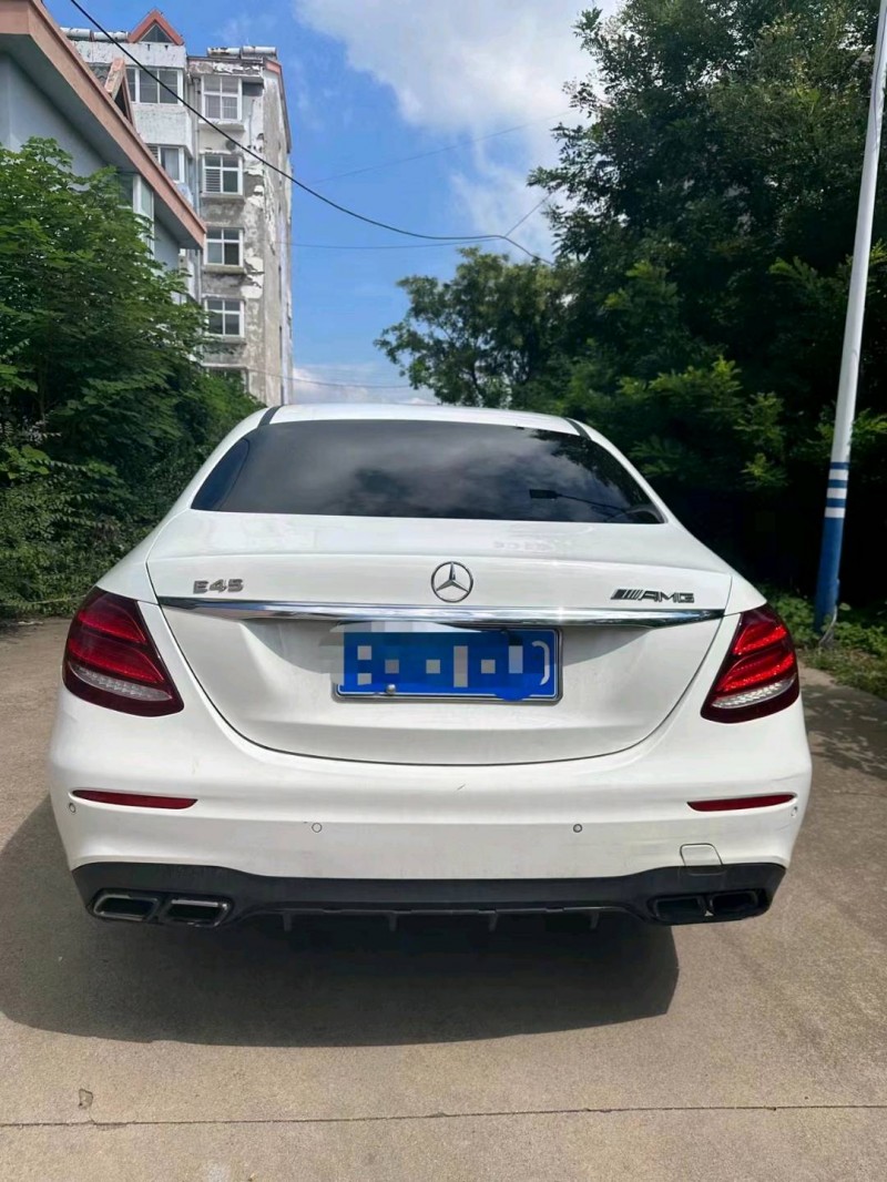 枣庄17年奔驰E8