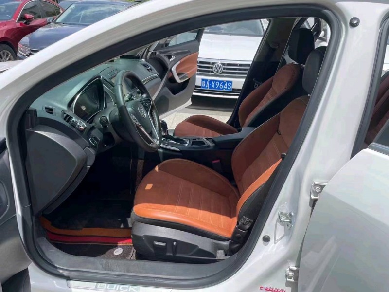 常州15年别克君威6