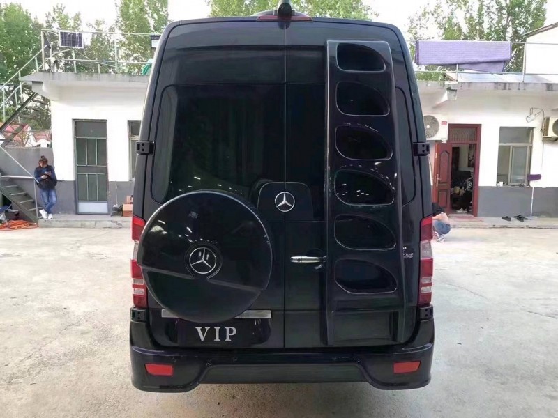 济宁14年奔驰斯宾特5