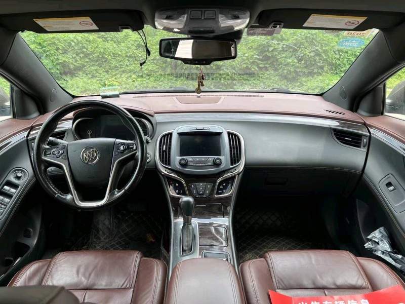 济宁14年别克君越4