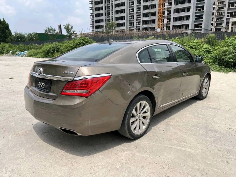 济宁14年别克君越7