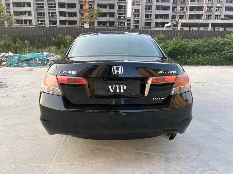 济宁10年本田雅阁9