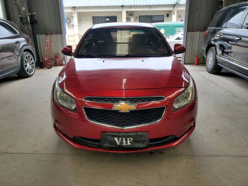 济宁16年雪佛兰科鲁兹1