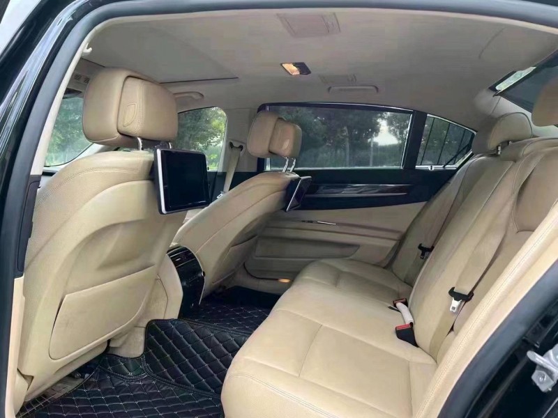 济宁15年宝马7系6