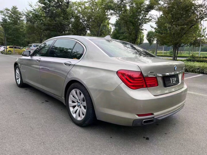 济宁12年宝马7系8