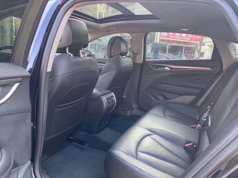 广州20年别克君越5