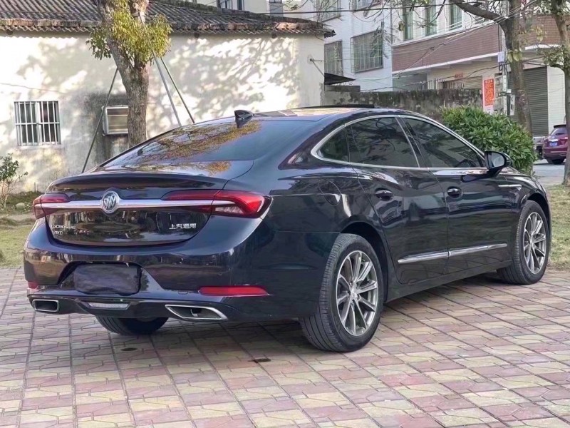 广州20年别克君越7