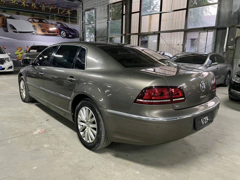 济宁15年大众辉腾8