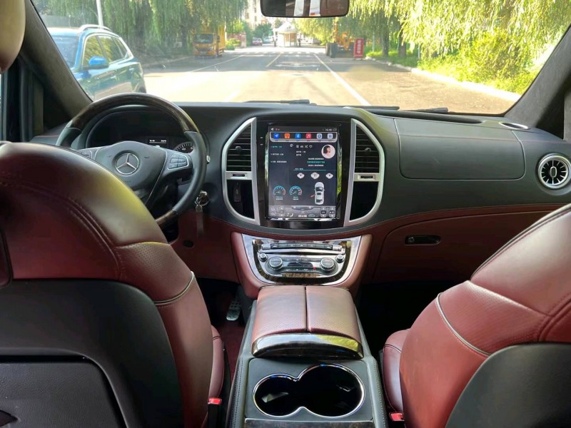 青岛20年奔驰威霆3