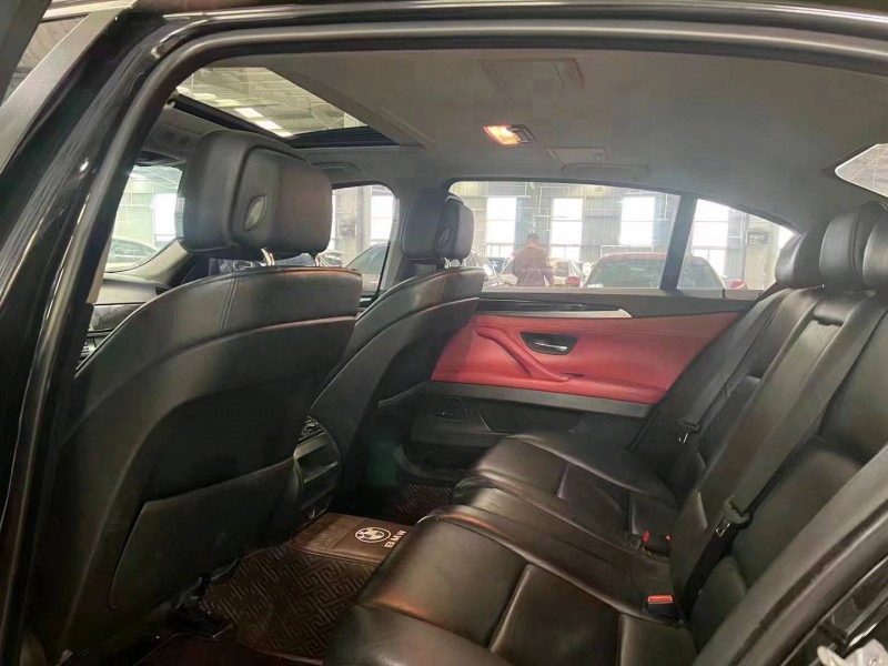 济宁13年宝马5系6