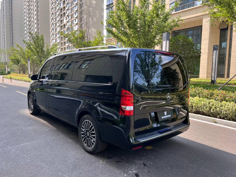 青岛20年奔驰威霆9