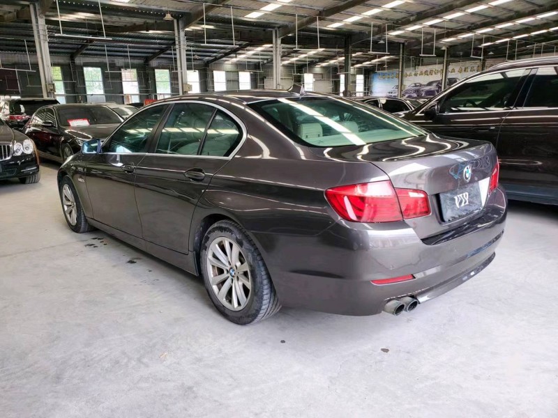 济宁13年宝马5系8