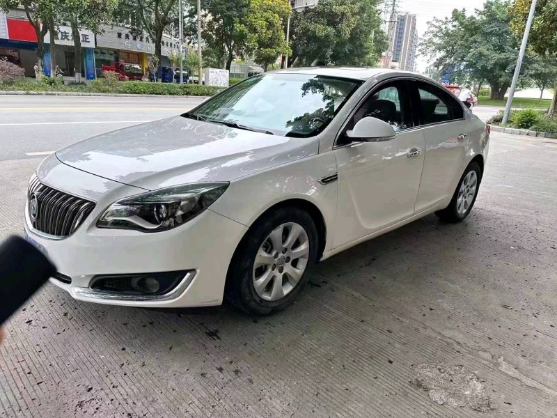 重庆16年别克君威2