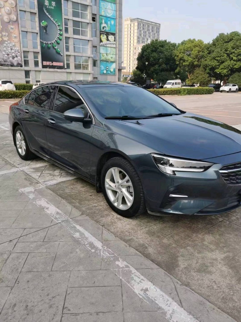 徐州21年别克君威1