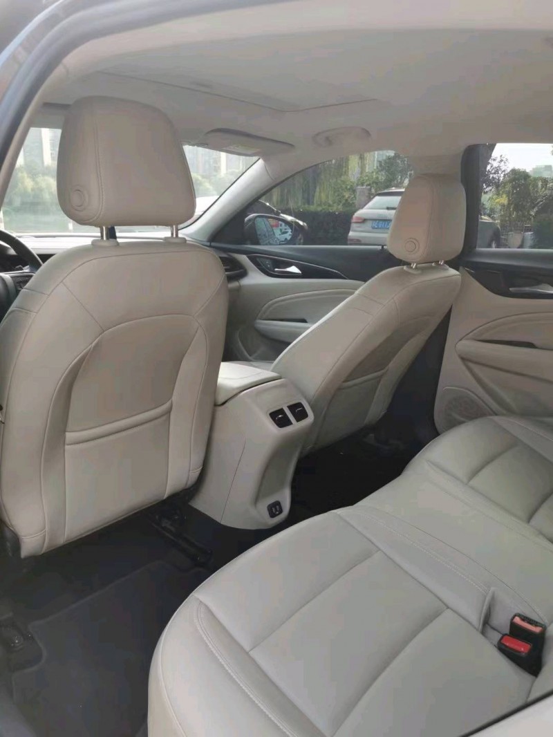 徐州21年别克君威5