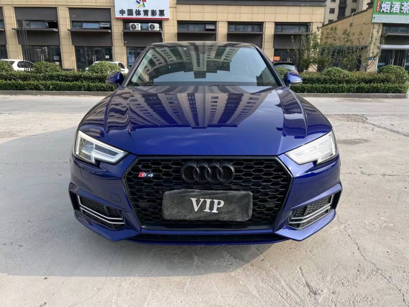 济宁19年奥迪A4L1