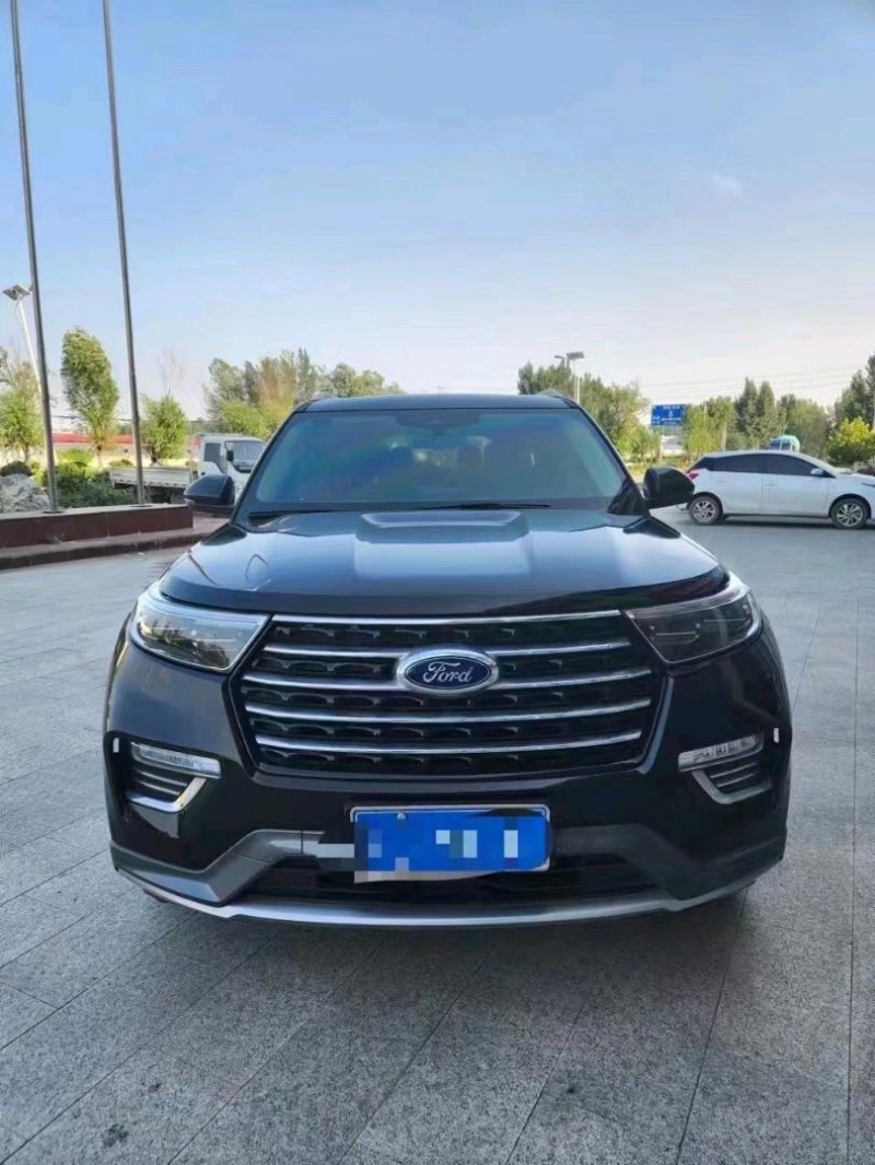 济宁21年福特探险者1