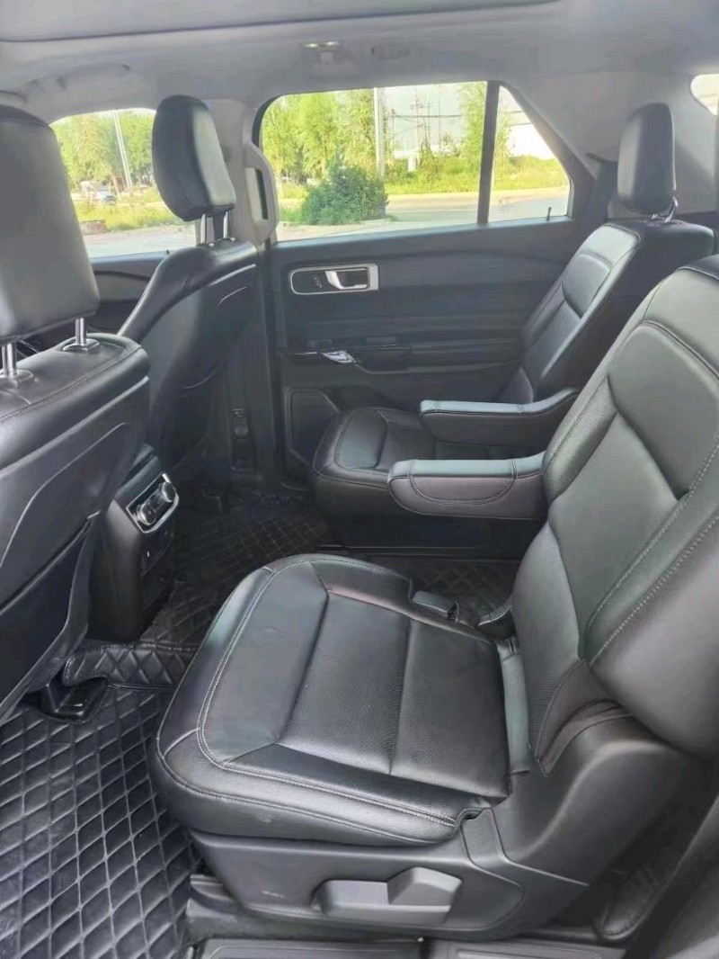 济宁21年福特探险者5