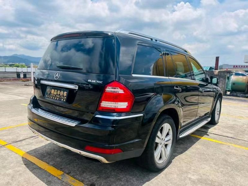 东莞13年奔驰GL8