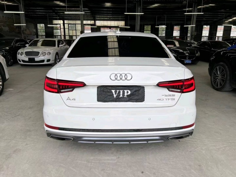 济宁19年奥迪A4L9