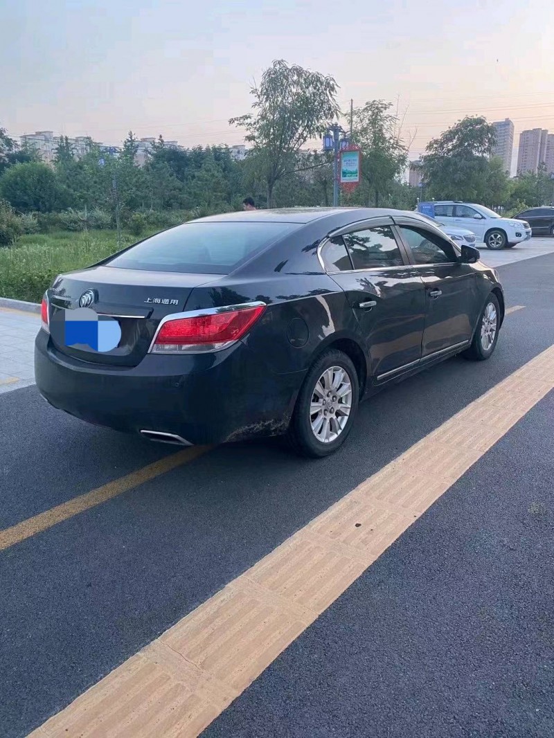 济南12年别克君越3