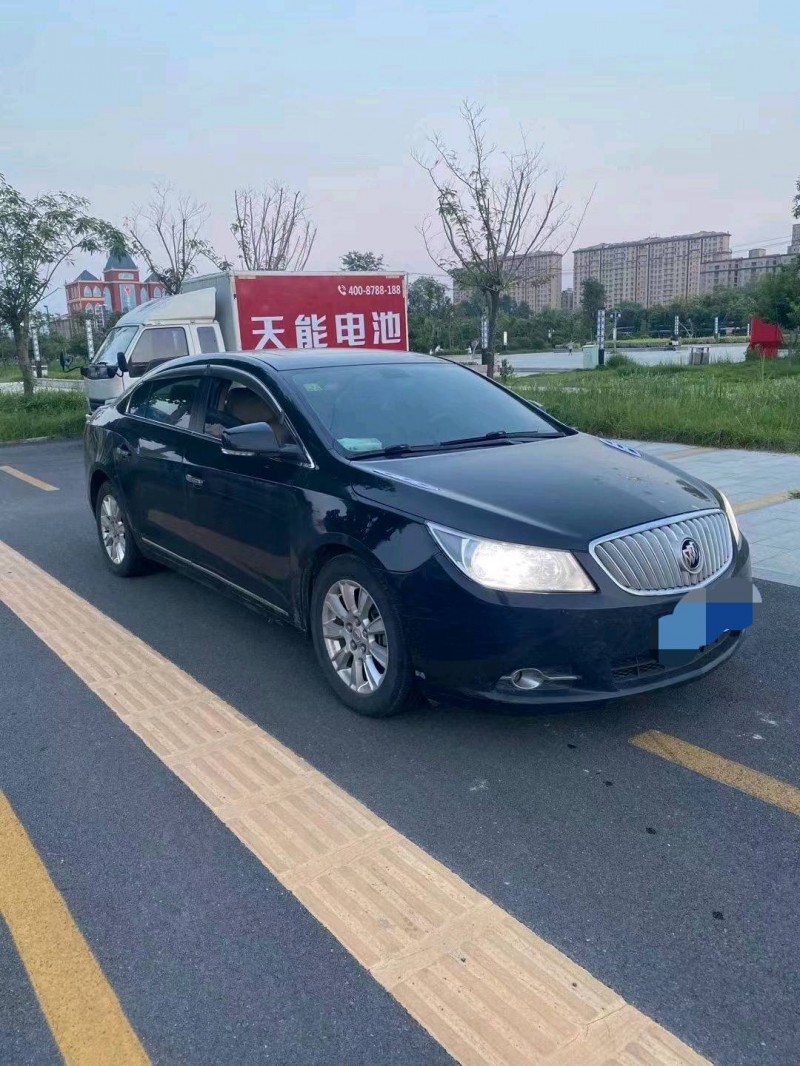 济南12年别克君越4