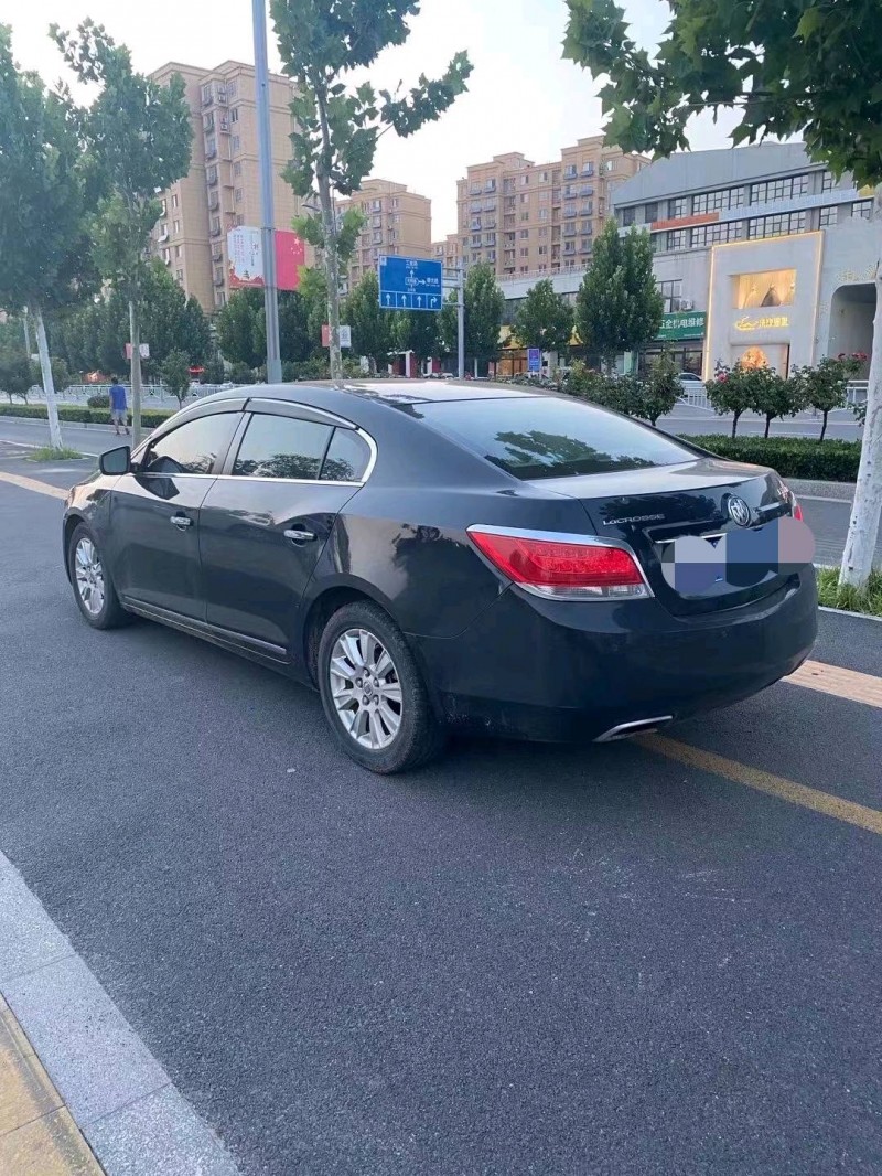 济南12年别克君越5