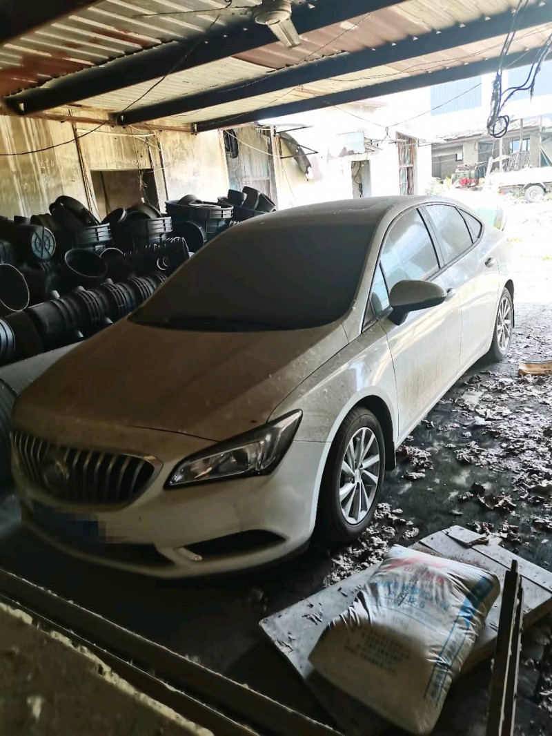 烟台16年别克威朗1