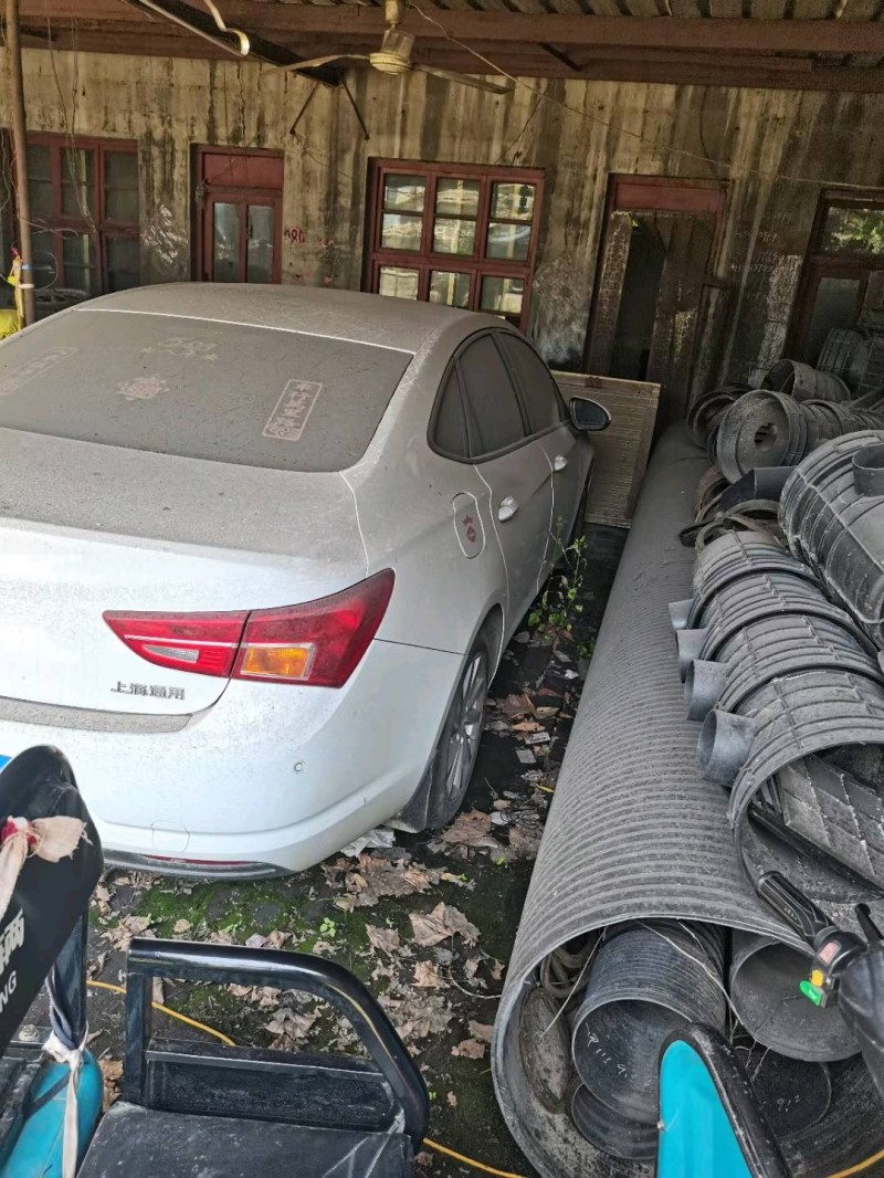 烟台16年别克威朗5