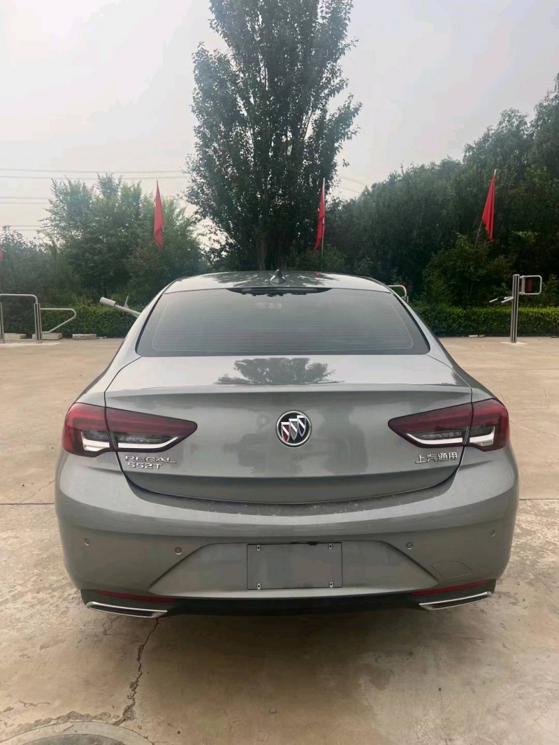 保定23年别克君威9