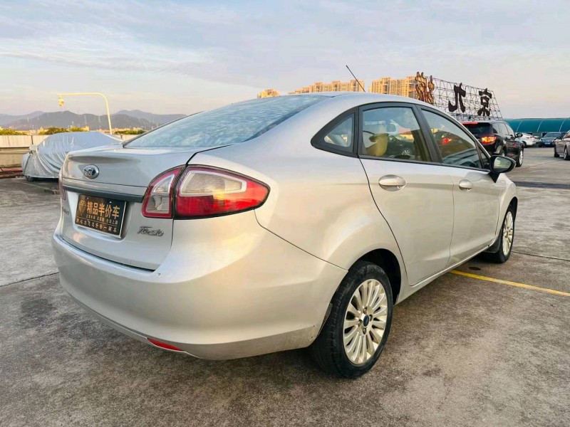 东莞13年福特嘉年华7