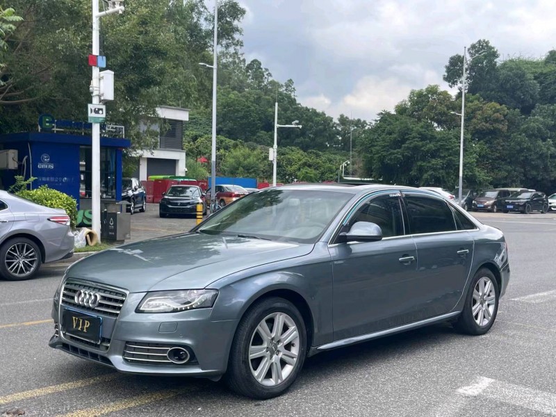深圳11年奥迪A4L3