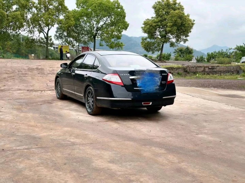 金華13年日產天籟7