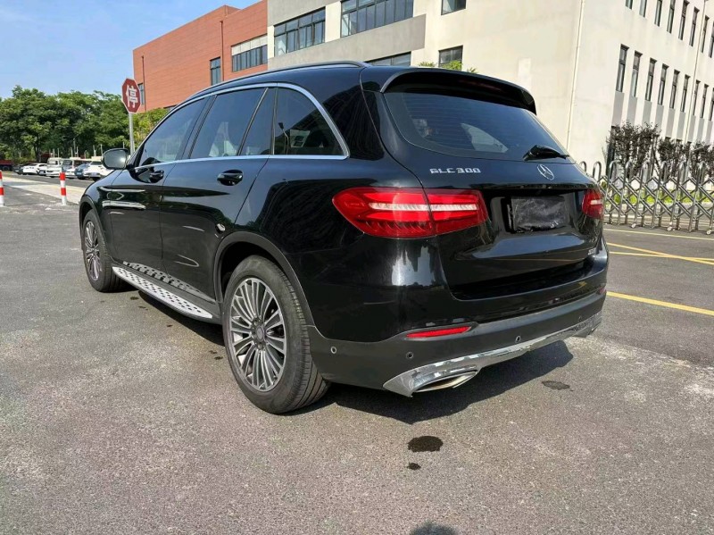 苏州17年奔驰GLC9