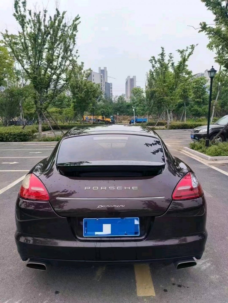 十堰12年保時捷帕拉梅拉2