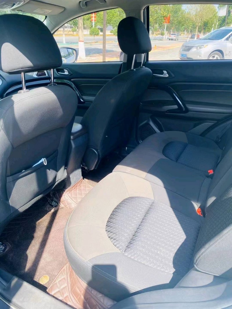 保定16年传祺GS43