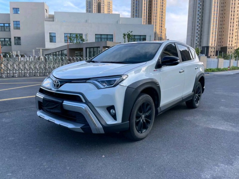 苏州19年丰田RAV42