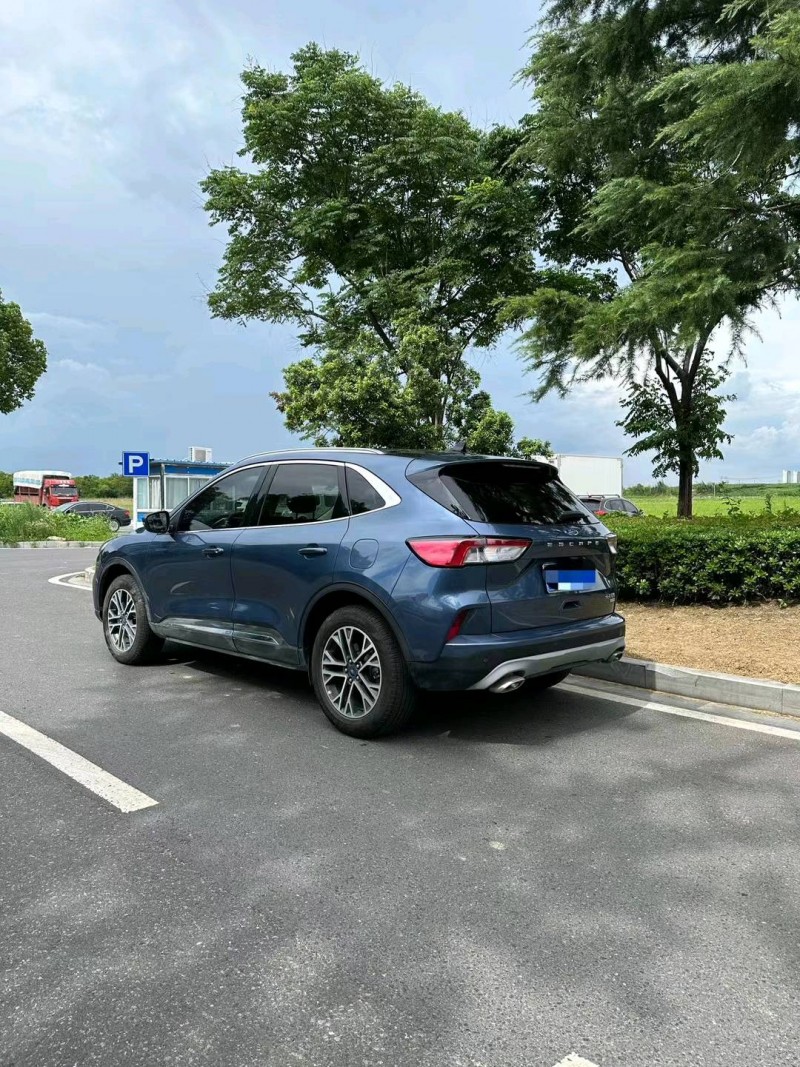 苏州22年福特锐际2