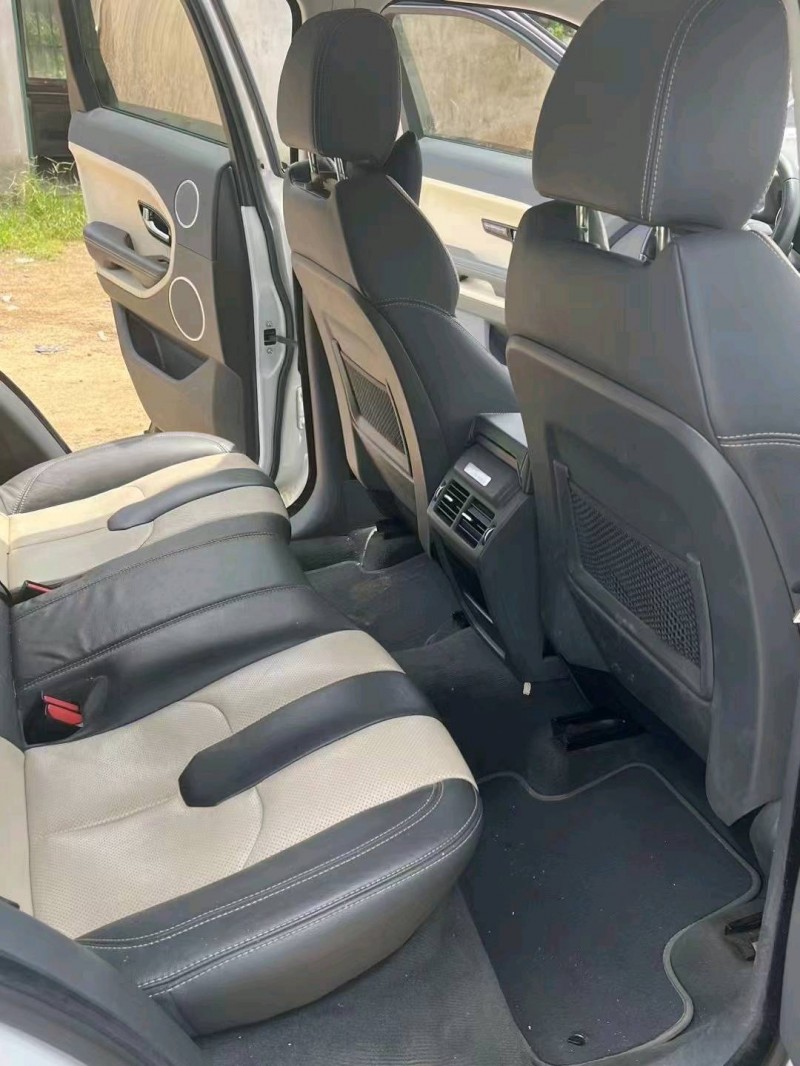 枣庄14年路虎极光8