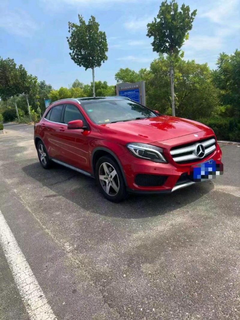 东营15年奔驰GLA2