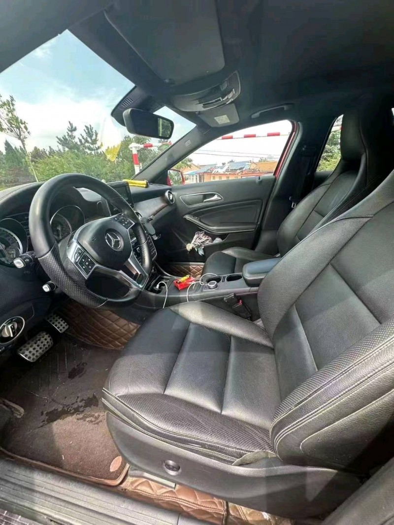 东营15年奔驰GLA8