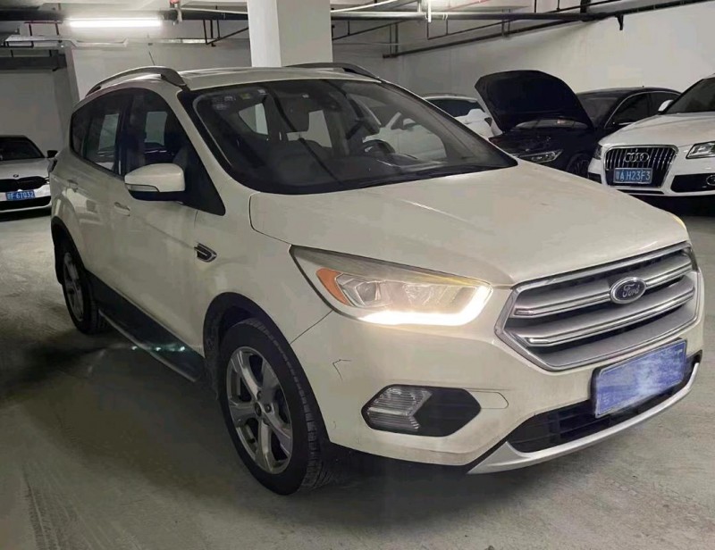 珠海17年福特翼虎5