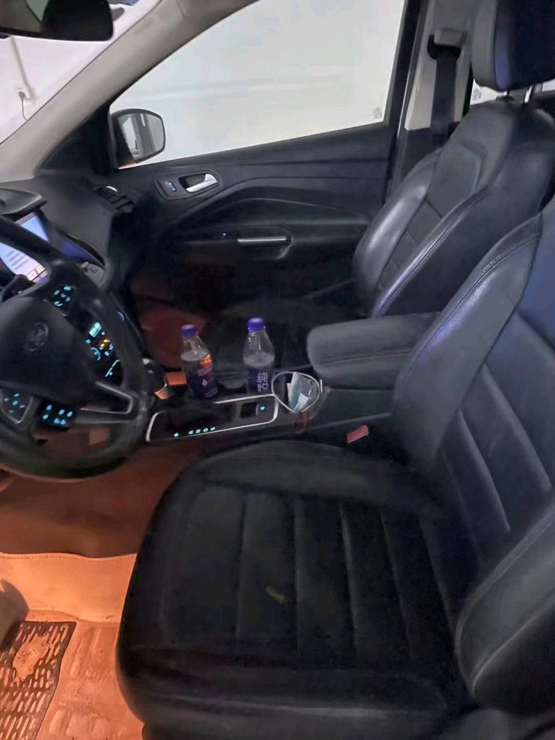 珠海17年福特翼虎6